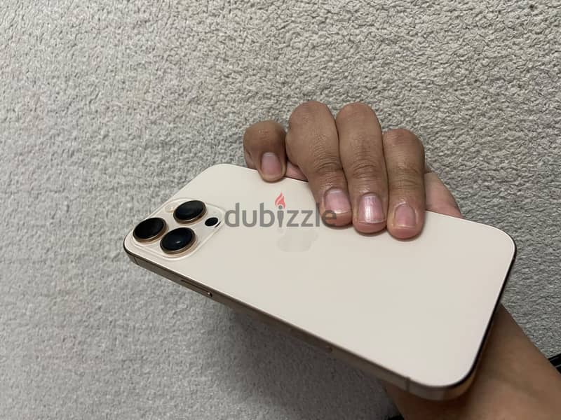 Iphone 16 pro max 5