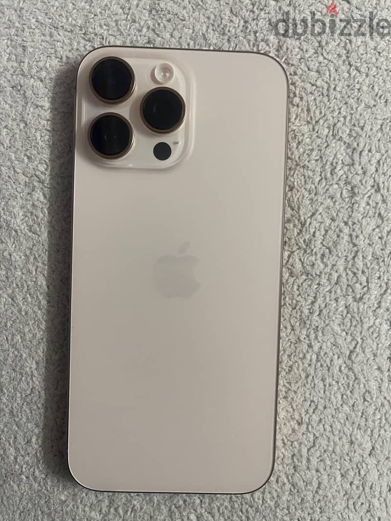 Iphone 16 pro max 6