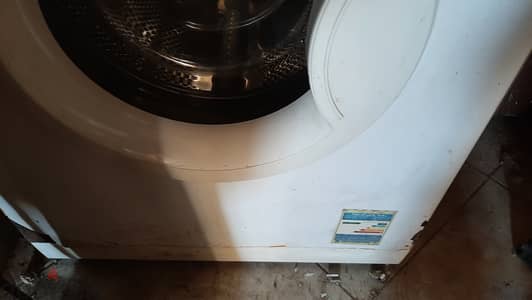للبيع غسالة فول اوتوماتيك whirlpool أمريكي سعة 7 كيلو بحالة ممتازة