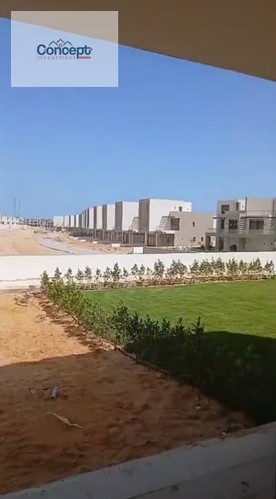 شاليه أرضي على اللاجون مباشرة متشطب بالكامل بالتكييفات جاهز للسكن في أزها - العين السخنة