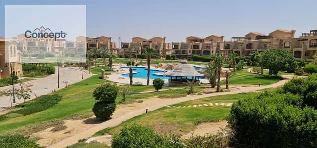 شاليه مفروش بالكامل بإطلالة على حمام السباحة غرفتين نوم في بياسيرا - العين السخنة