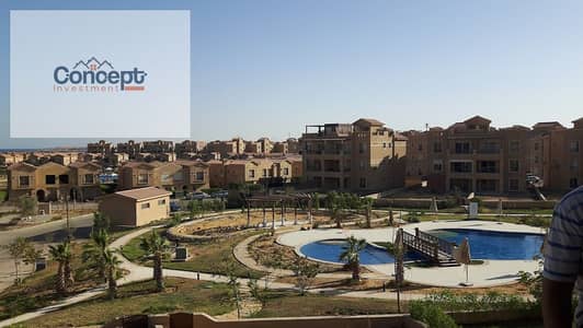 للبيع شاليه برووف مفروش بإطلالة على البحر وحمام سباحة  في بياسيرا - العين السخنة
