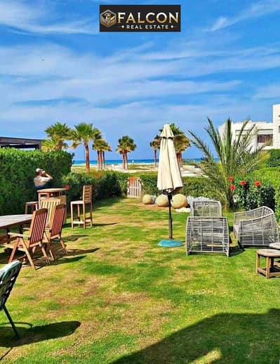 Ground floor chalet with a very special garden, finished to an ultra-super-lux standard, in the hills of Sidi Abdel Rahman, prime location on the sea.