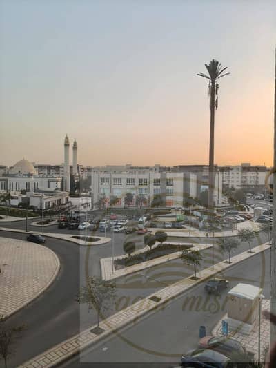 شقة للبيع في مدينتي 78 م بالـB10 موقع مميز جدا فيو الخدمات والمسجد مباشرة