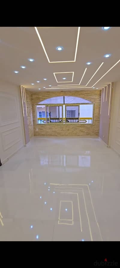 For sale in Miami, 140 sq. m. on Al-Saba'i Street, 3 bedrooms and a living room, 3 units, 7th floor, all utilities included. Price: 3,300,000.010-3