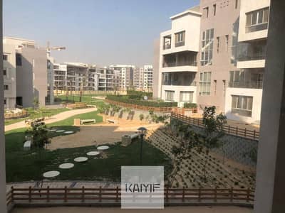 شقة للإيجار في كايرو فيستيفال سيتيCairo Festival City موقع مميز تشطيب فاخر مطبخ مجهز بالكامل تكييف مركزي جراج خاص إطلالة مميزة جاهزة للسكن الفوري