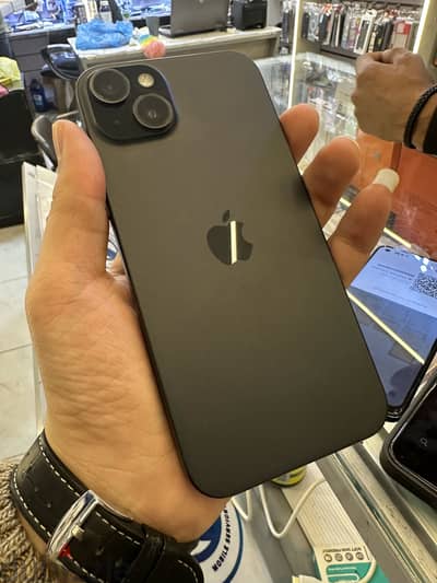 آبل - آيفون 15 بلس