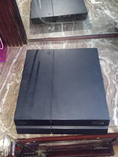 جهاز ps4 fat  عليه العاب TEKKEN7,CRASH, FC24والعاب تانيه