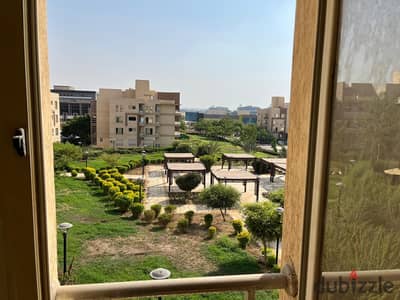 شقة للبيع 240 متر في كمبوند وصال الشروق