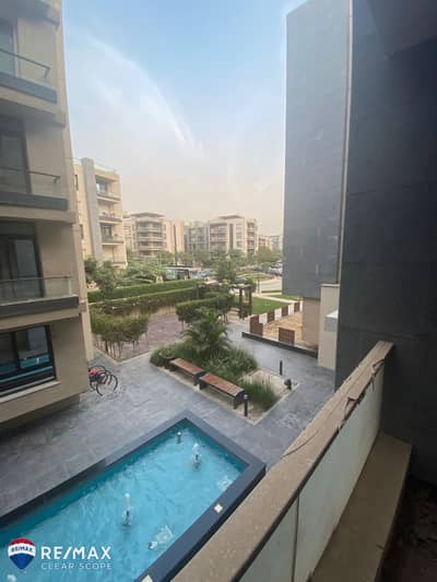 بفيو لاند سكيب و pool شقه فوري في كمبوند ازاد التجمع الخامس بجوار الجامعة الامريكية