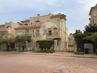 Twin house Ready to move for sale in patio 6 very prime location