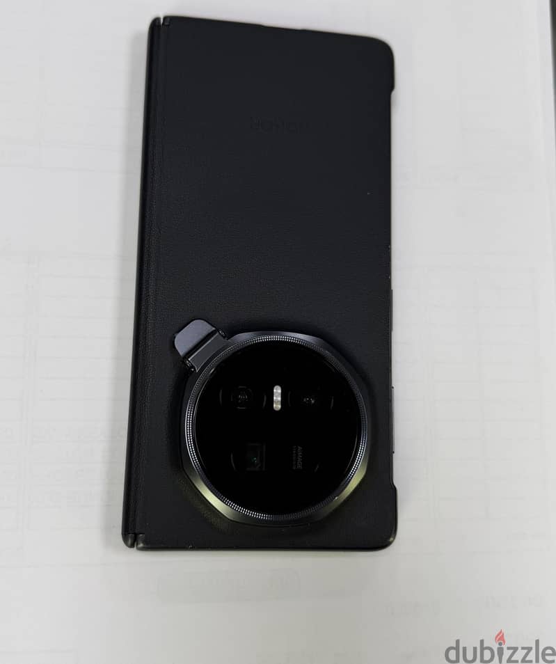 Honor Magic V5 2