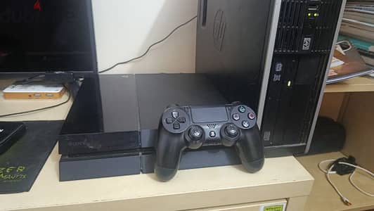 playstation 4  حاله ممتازه