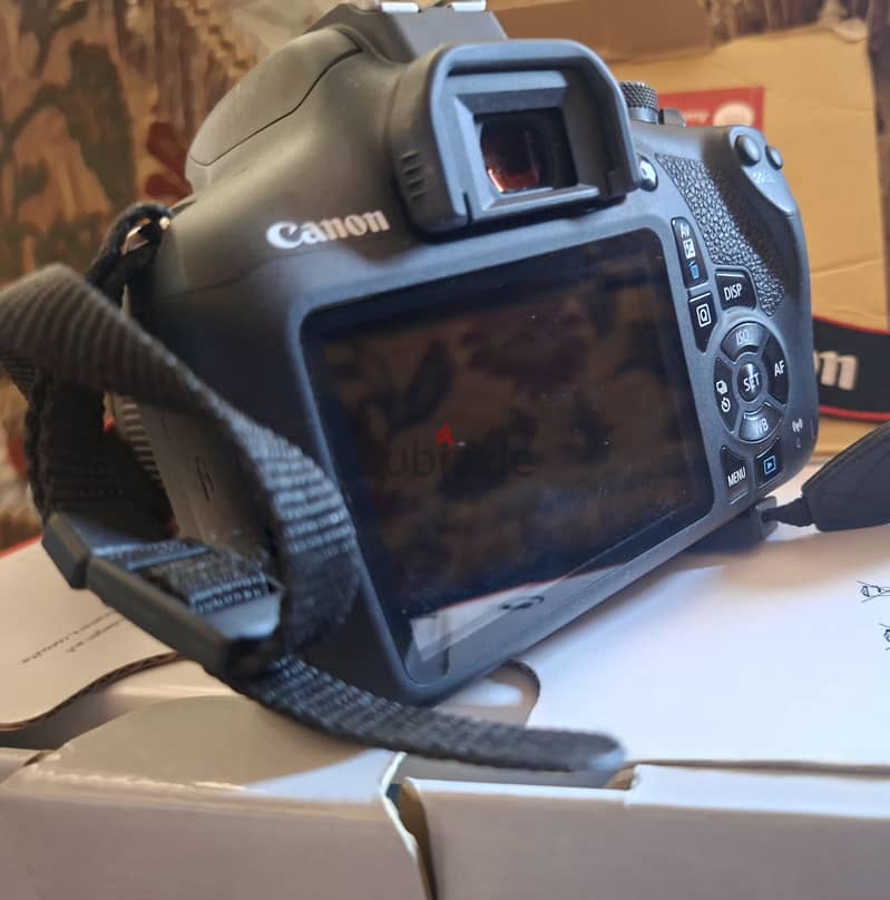 canon 2000d 1