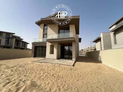 Medium Villa For Sale In The Estates