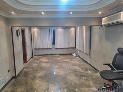 Administrative office for rent in Nasr City, in front of Al-Zuhour Club, ground floor