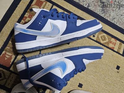 Nike sb born and raised