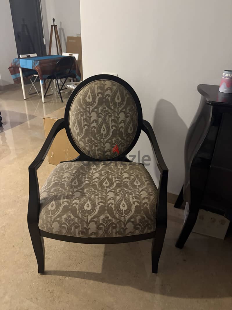 2 chairs 2