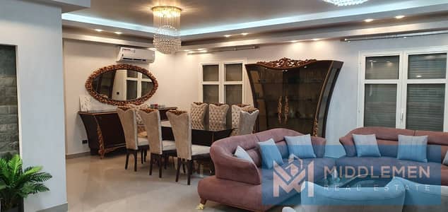 شقة متشطبه 4 غرف نوم 240 متر تشطيب كامل مطبخ وتكييفات اكبر مساحة شقة في هايد بارك التجمع القاهره الجديده hyde park