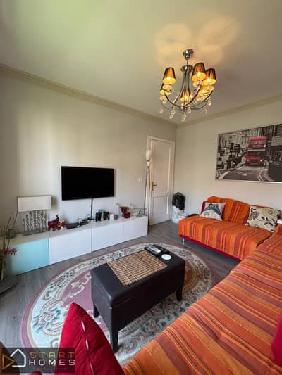 A 135 sq m, 3-bedroom furnished apartment is available for rent in Madinaty B1 at a special price. It features high-end finishes and is fully air-cond