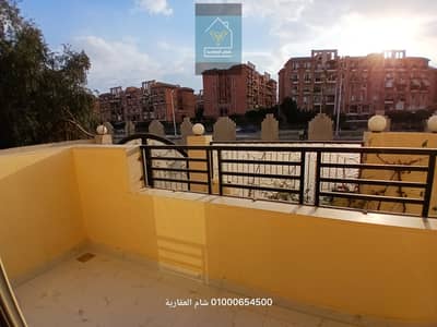 شقة للبيع  بالفرش بالشيخ زايد كومباوند الياسمين 125م دور ارضي مرتفع فرش فندقي