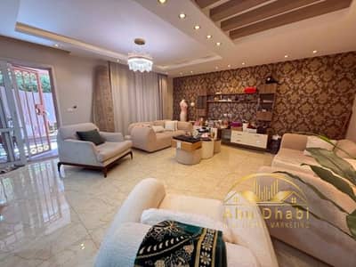 Apartment 265, ground floor with a luxurious garden, for rent, including kitchen and chandeliers, B3