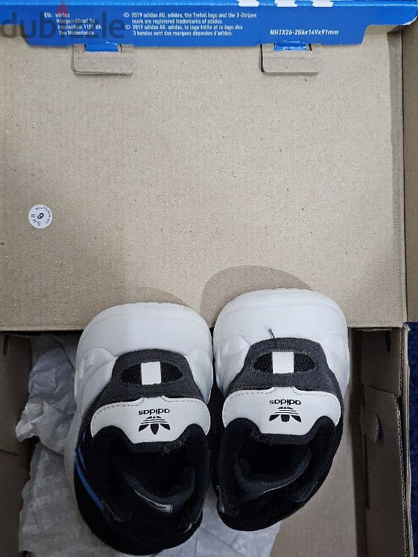 كوتشي ADIDAS 2