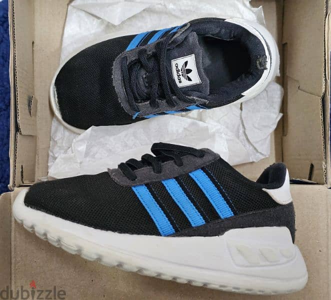 كوتشي ADIDAS 4