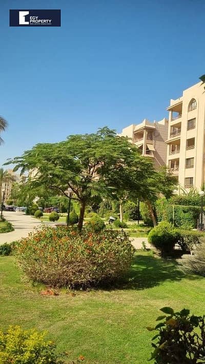 شقة للبيع في الرحاب التجمع الخامس مفروشة بالكامل