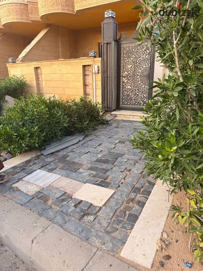 مدينة الشروق حي الثالث غرب تبة الوزير