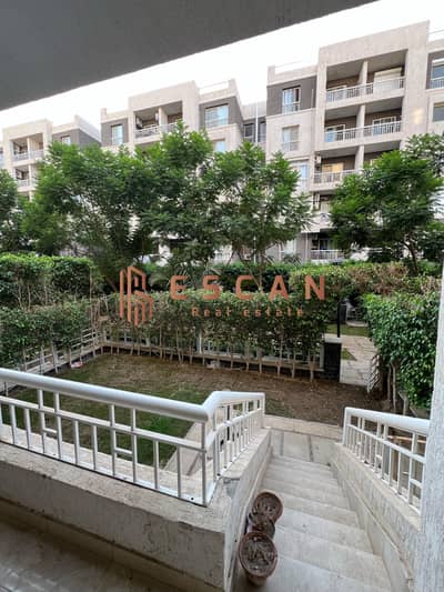 Ground floor apartment with private garden for sale in Madinaty B10, prime location