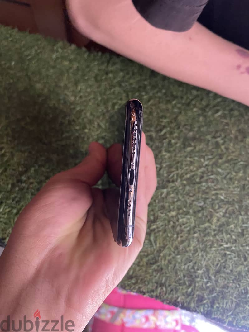 Apple - iPhone 11 Pro Max 3