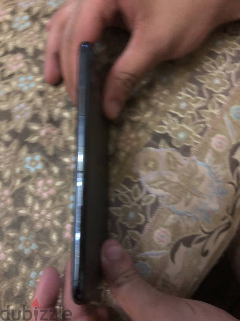 Apple - iPhone 11 Pro Max 2