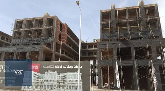عيادة متشطبة بمول مبني 100% بالشروق بتقسيط يصل الي 48 شهر