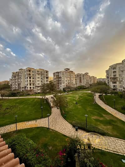 Apartment 178 sq m for sale in Madinaty B1, furnished or unfurnished, one minute from services and medical center, and one minute from the banking com