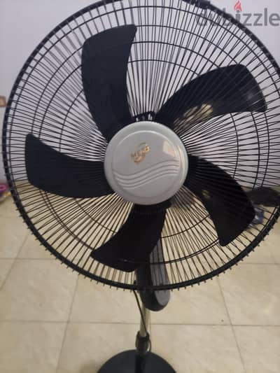 مروحة عامود لم تستعمل