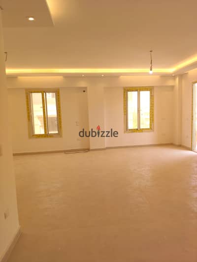 For rent in Sheikh Zayed – Eighth District  First residence – Distinctive finishing  Area: 200 meters  Second floor (without elevator)   3 bedrooms – 3 bathrooms  Master bedroom  Excellent ventilation and lighting  We have other units available for rent and ownership in Sheikh Zayed and October with various sizes and prices