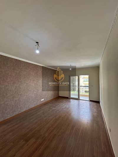 89 sq m apartment for sale in Al Rehab City, Phase 7, with a distinctive view of the club and special finishes.