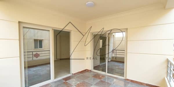 Administrative headquarters for rent in Sporting, second line beach, 150 sqm