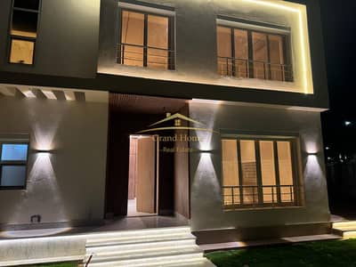 فيلا مستقلة متشطبة ريسيل في  كمبوند جراند هايتس Grand Heights villa stand alone بالقرب من ماونتين فيو و اكتوبر بلازا و بيفرلي هيلز و زايد 2000