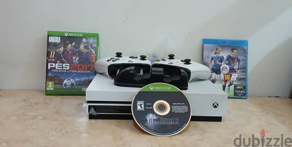 جهاز Xbox One S بحالة كويسة ، نظيف وشغال زي الفل .