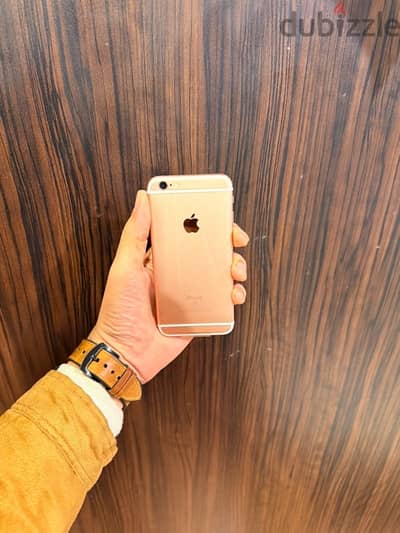 مساحه 128جهاز جديد استيراد امراتي بلكرتونه بتاعته   iPhone 6s