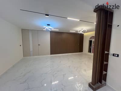 Apartment for sale in Madinaty, 211m² in B1, ultra-super-luxurious finishing, first occupancy, wide garden view