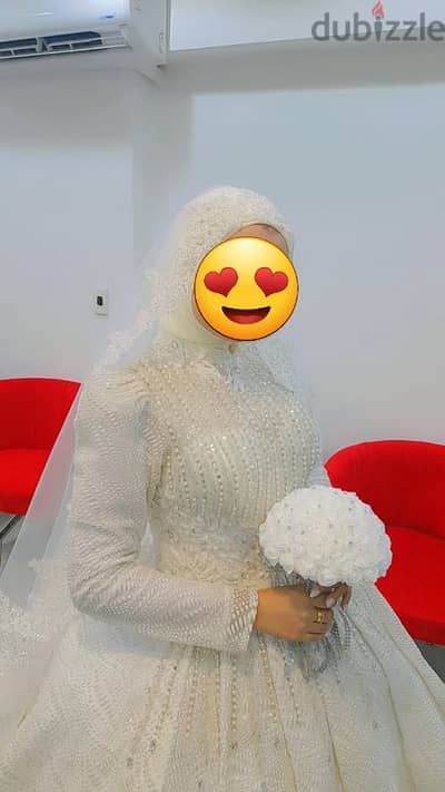 فستان زفاف مستعمل