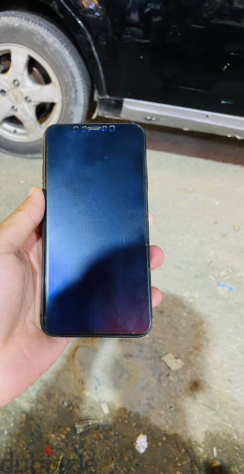 Apple - iPhone 11 Pro Max 4