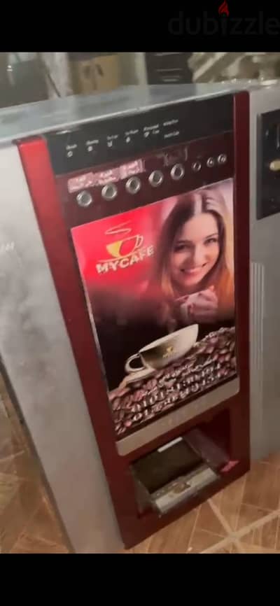 ماكينة عمل القهوه والمشروبات الساخنه