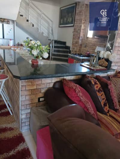 Immediate occupancy duplex with penthouse, fully finished and ready to move in, with an open sea view in the heart of New Cairo, at a special price.