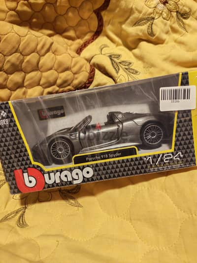 Porsche 918 Spyder 1:24 Scale (brand new)