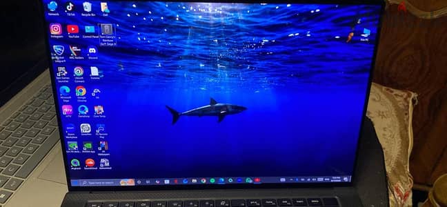 Dell5560 touch4k