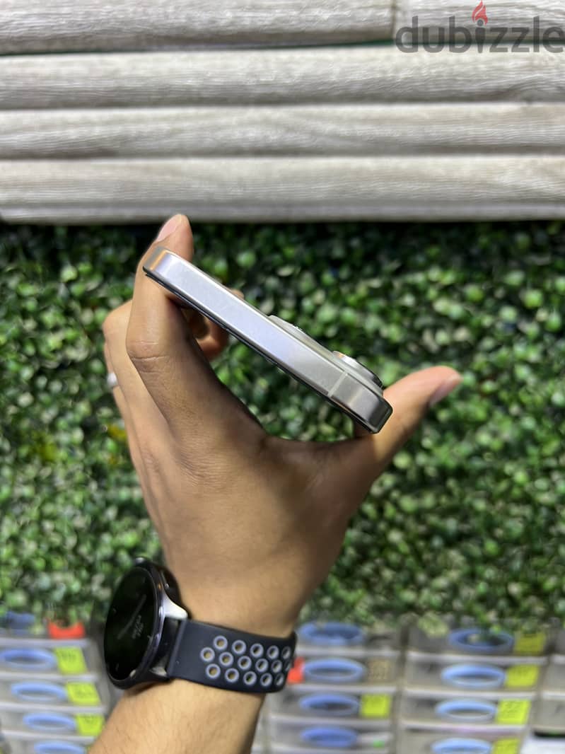 Apple - iPhone 16 Pro Max 2